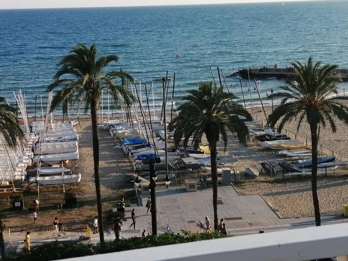 Ferienwohnung Atico Con Fantasticas Vistas Al Mar Y La Iglesia Sitges Exterior foto