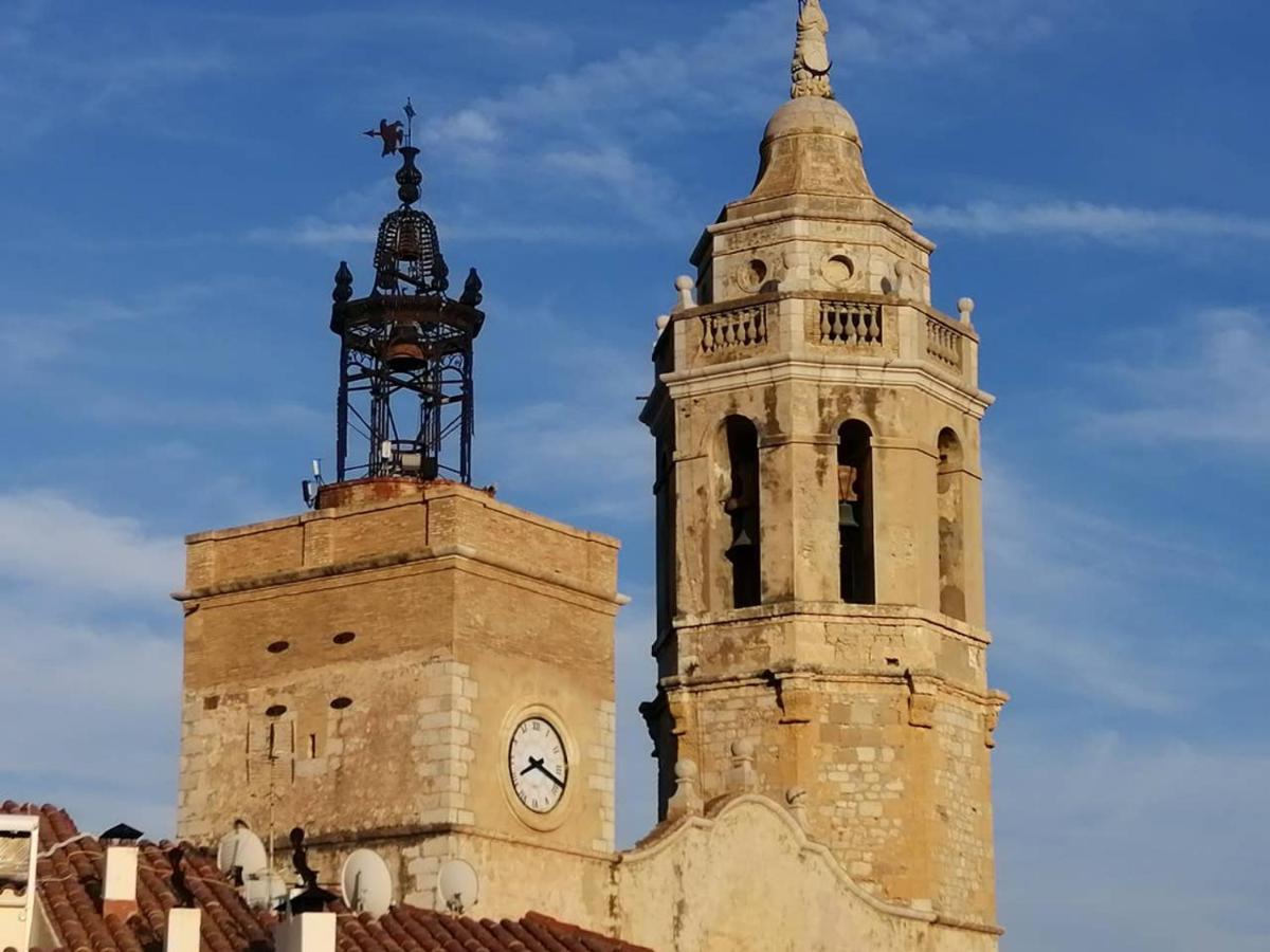 Ferienwohnung Atico Con Fantasticas Vistas Al Mar Y La Iglesia Sitges Exterior foto