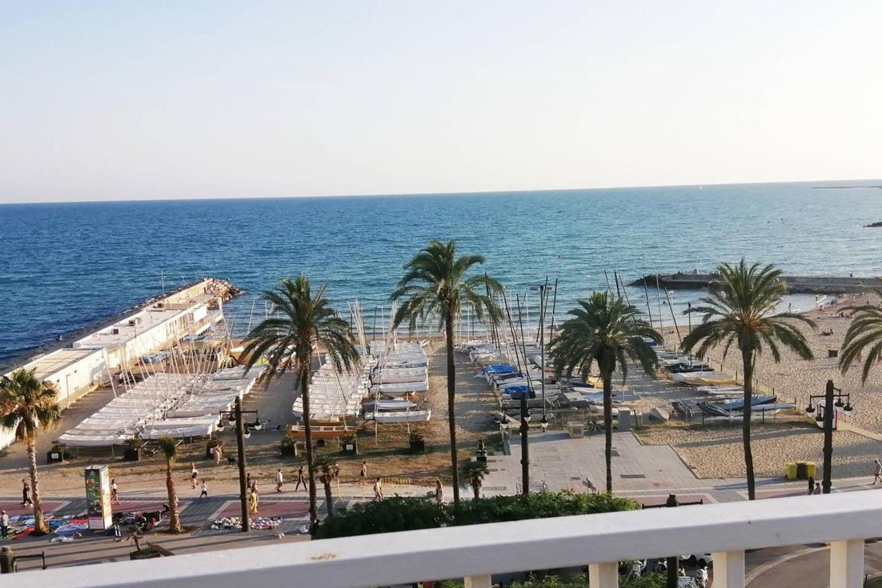 Ferienwohnung Atico Con Fantasticas Vistas Al Mar Y La Iglesia Sitges Exterior foto