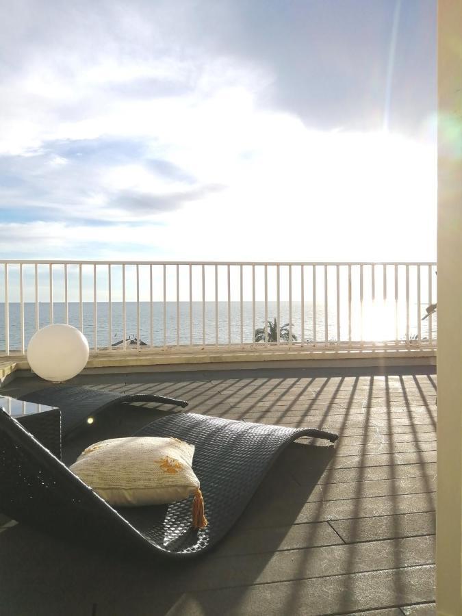 Ferienwohnung Atico Con Fantasticas Vistas Al Mar Y La Iglesia Sitges Exterior foto