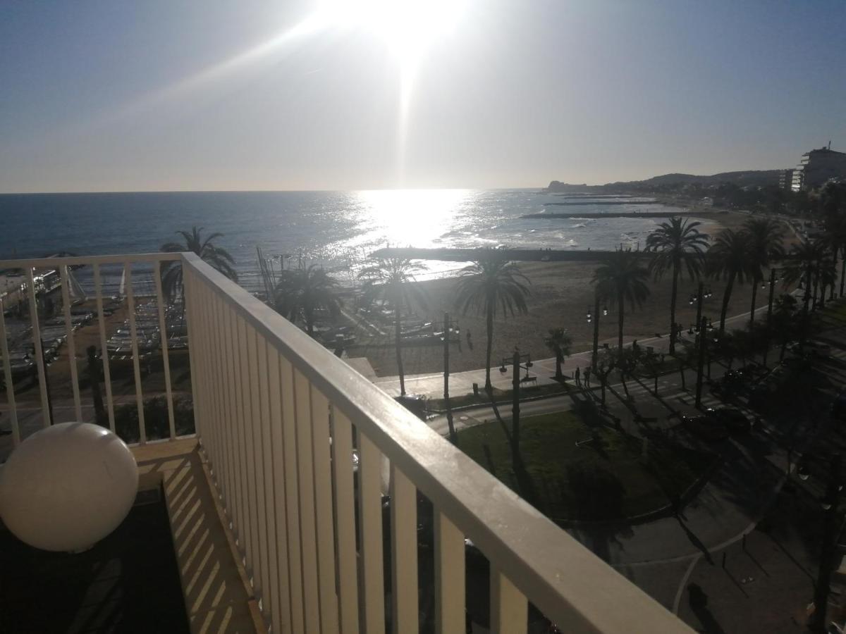 Ferienwohnung Atico Con Fantasticas Vistas Al Mar Y La Iglesia Sitges Exterior foto
