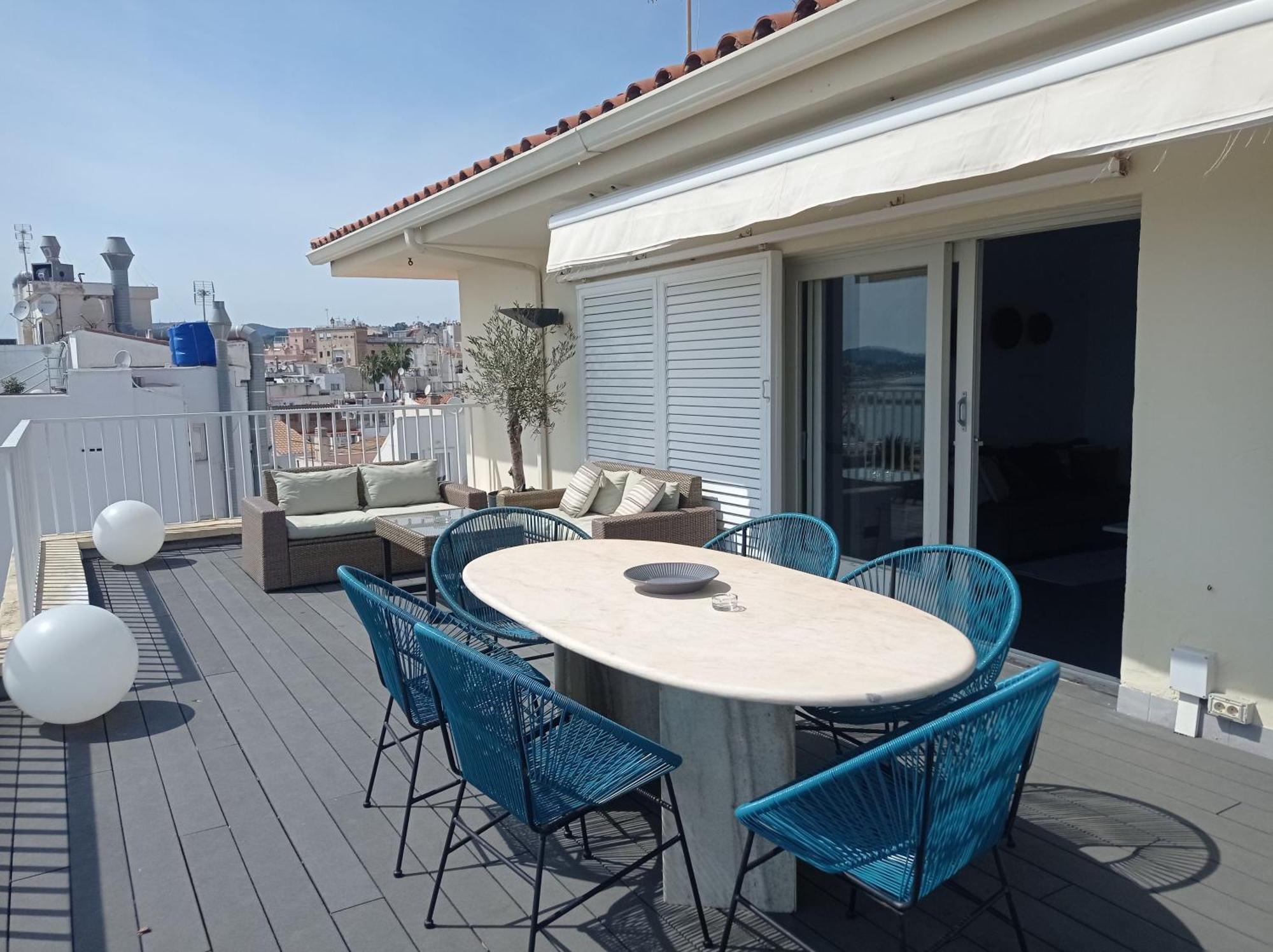 Ferienwohnung Atico Con Fantasticas Vistas Al Mar Y La Iglesia Sitges Exterior foto