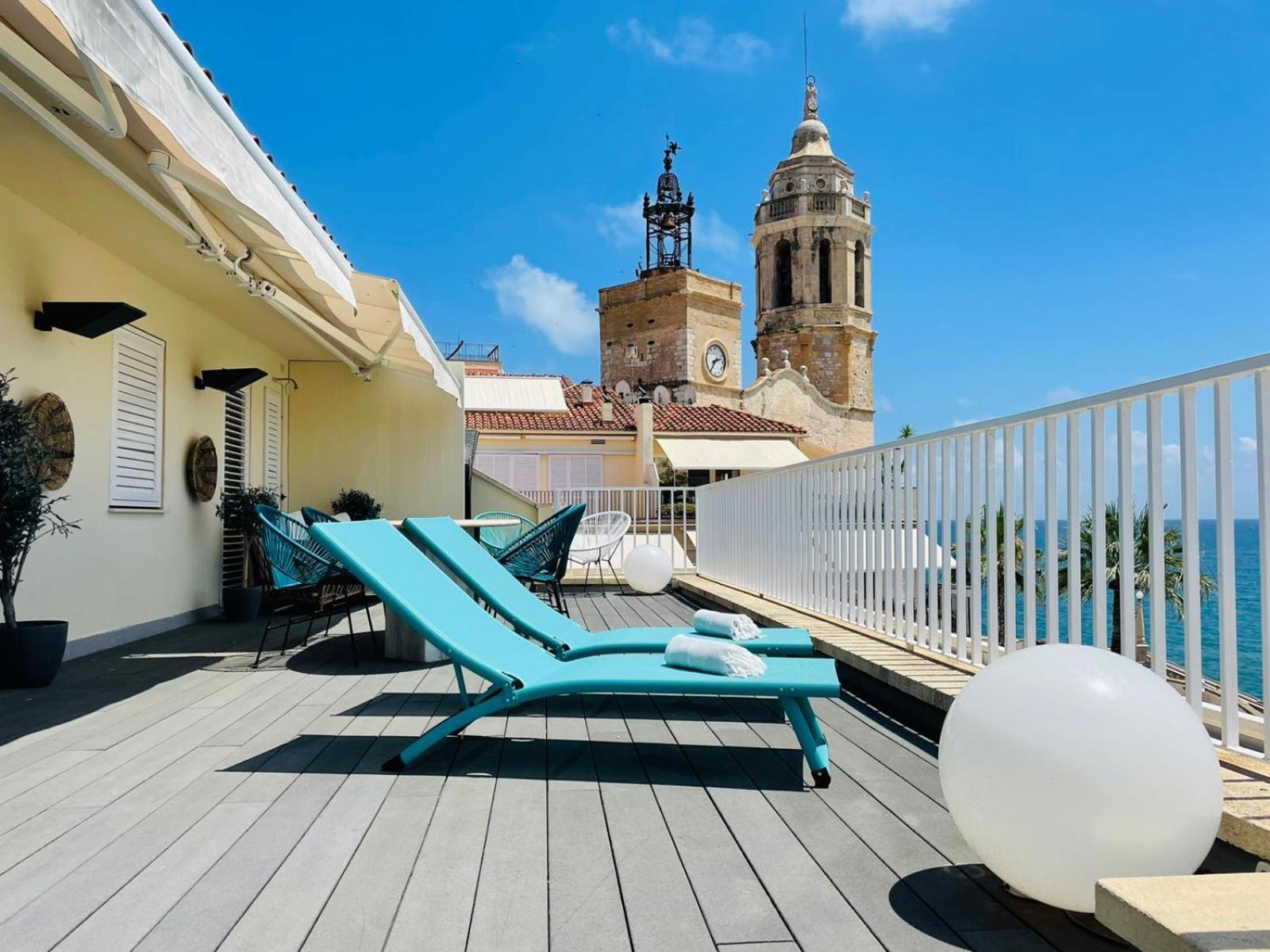 Ferienwohnung Atico Con Fantasticas Vistas Al Mar Y La Iglesia Sitges Zimmer foto